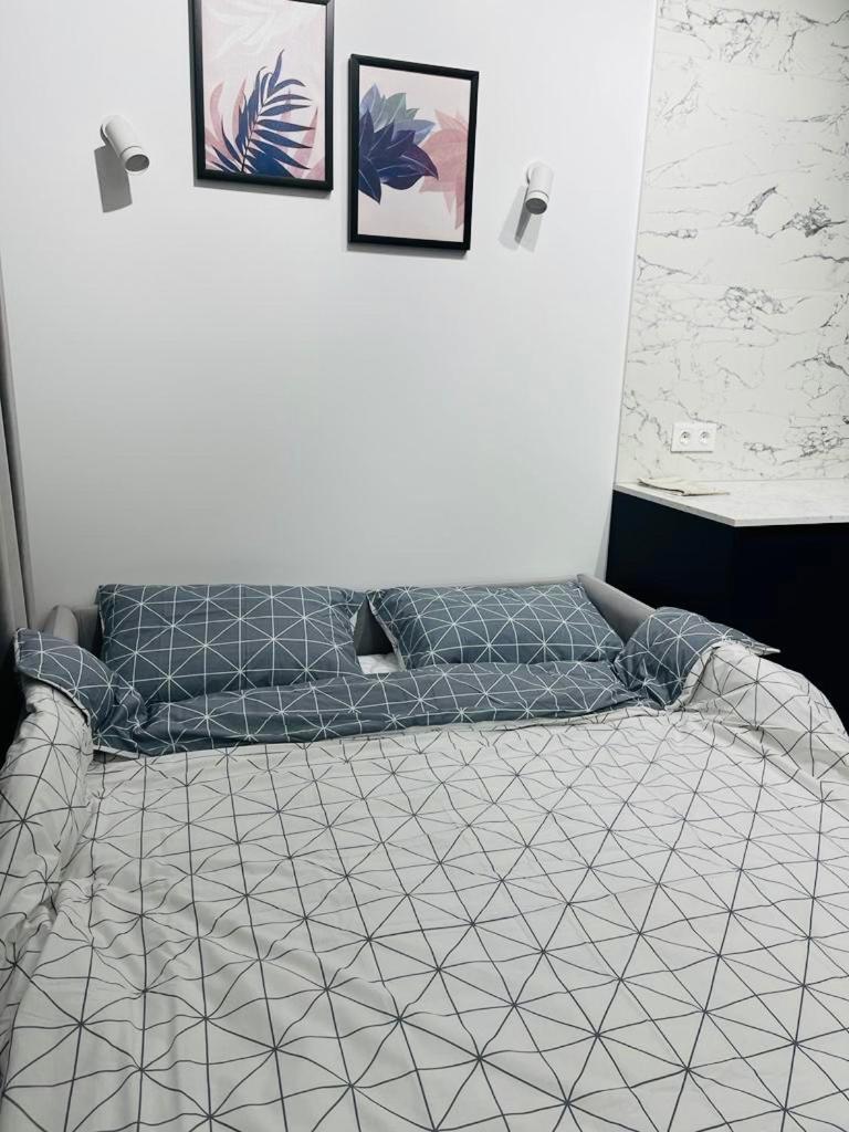 Modern Apartment In The Old Town Київ Екстер'єр фото